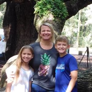 Meet your Posher, Angela